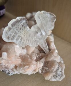 Alternative view of Bergkristal raven skull met vleugels