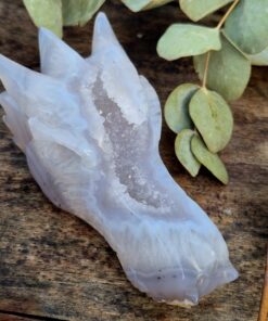 Alternative view of Agaat geode draken skull