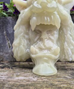 Alternative view of Afgaanse jade warrior met wolfskop